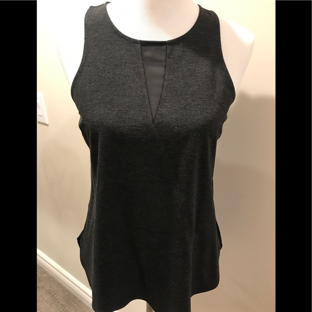 Banana Republic. Pretty Summer Top !